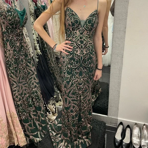 green emerald velvet dress Dancing Queen